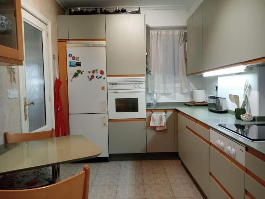 Atico Con Terraza En El Centro De Vigo Apartment Exterior foto